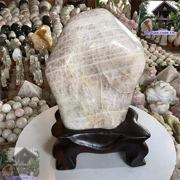 NATURAL ROSE Quartz Pillar T418