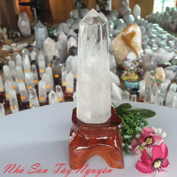 Trụ đá tinh thể thạch anh trắng T247
