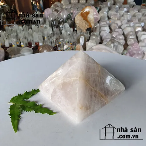 Trụ Kim Tự Tháp Đá Thạch Anh Hồng Tự Nhiên T382