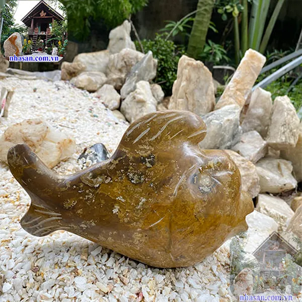 Tượng cá đá canxedon tự nhiên 3kg-CXD104