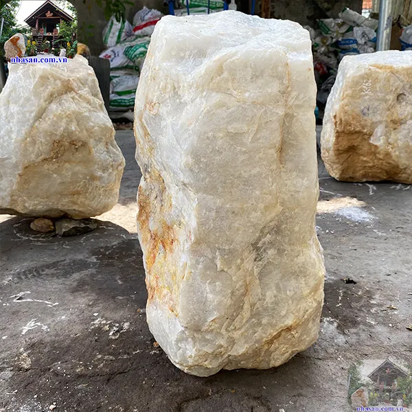 Đá thạch anh trắng thô khối 85kg-K163