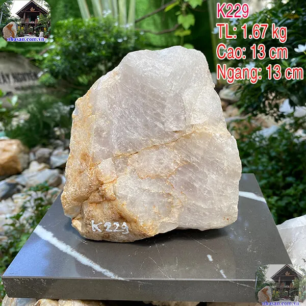 Viên đá thạch anh hồng thô 1.67kg (13x13 cm) món quà phong thủy ý nghĩa dành tặng người thân, bạn bè, đồng nghiệp