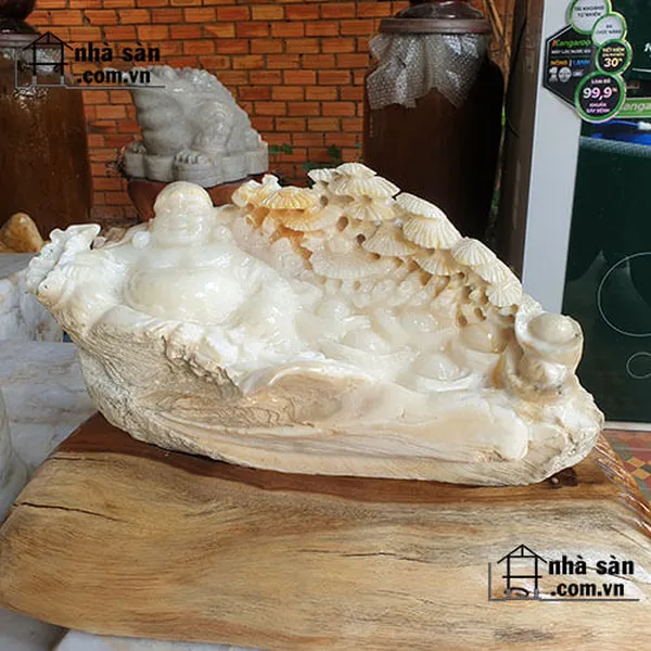 Vỏ sò tai tượng điêu khắc Phật Di Lặc  hạnh phúc và thịnh vượng 