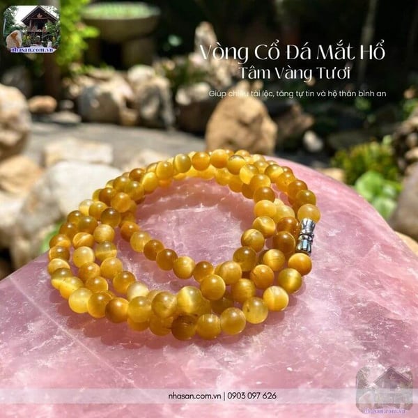 Vòng cổ đá mắt hổ tâm vàng tươi 6.5ly 108 hạt