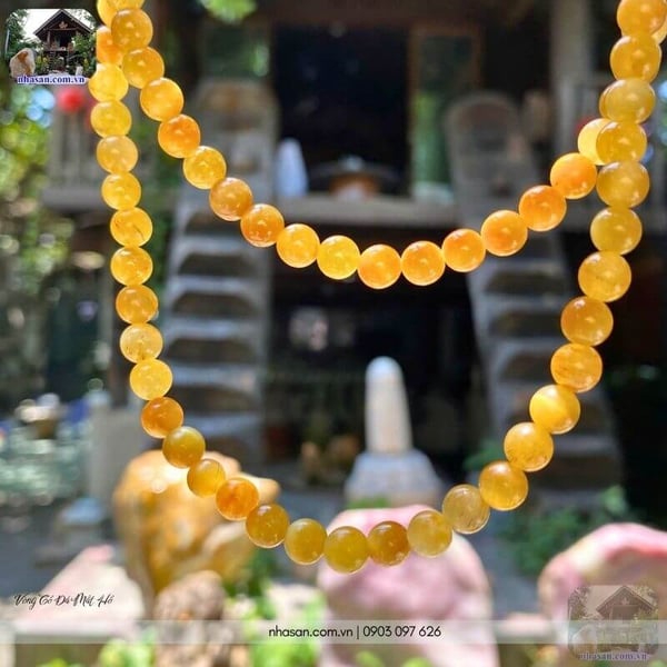 Vòng cổ đá mắt hổ tâm vàng tươi 6.5ly 108 hạt