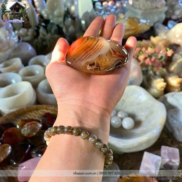 Vòng đá moonstone 8ly