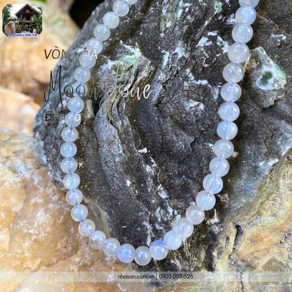 Vòng đá moonstone đeo cổ 7ly