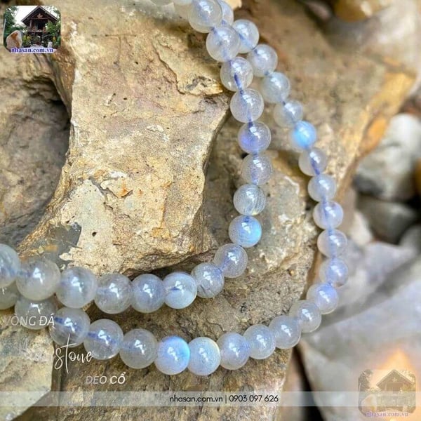 Vòng đá moonstone đeo cổ 7ly
