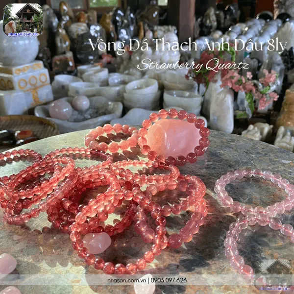 Vòng đá thạch anh dâu 8ly tự nhiên