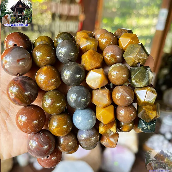 Vòng tay đá canxedon phong thủy