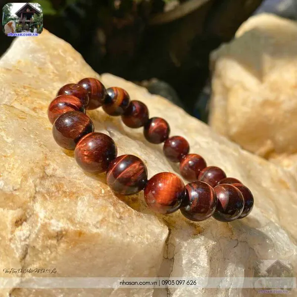 Vòng tay đá mắt hổ đỏ 13 ly
