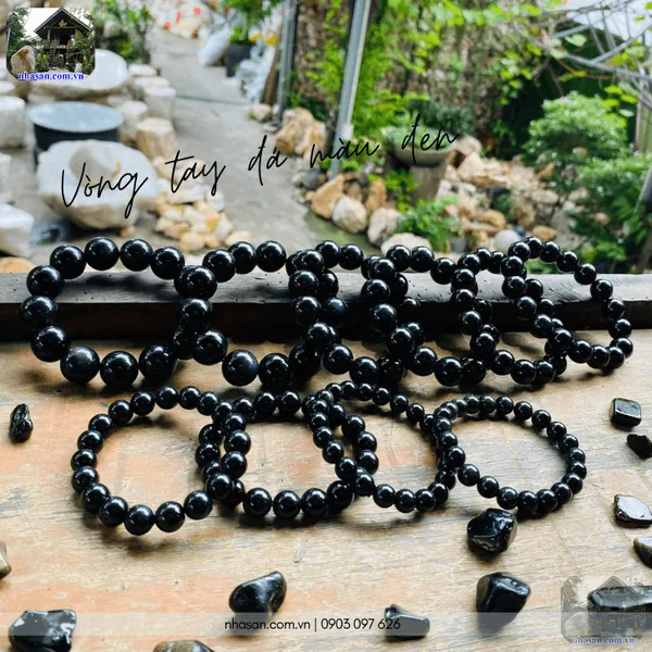Vòng tay đá màu đen tự nhiên 8ly hợp mệnh Mộc và Thủy