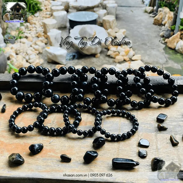 Vòng tay đá obsidian 14ly hút tài lộc, hóa giải xui
