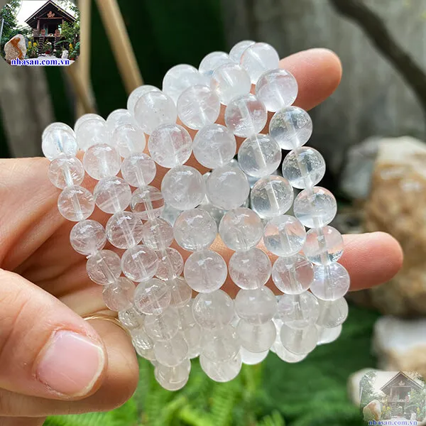 Vòng tay đá thạch anh trắng hợp với mệnh nào