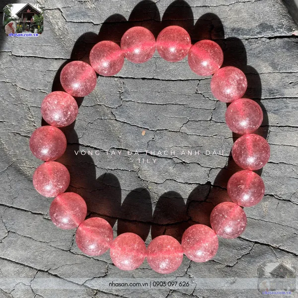 Vòng tay đá thạch anh dâu 11ly
