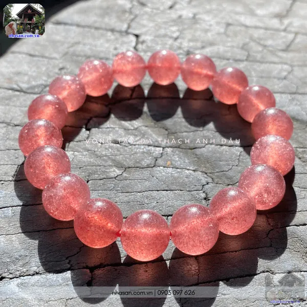 Vòng tay đá thạch anh dâu 11ly