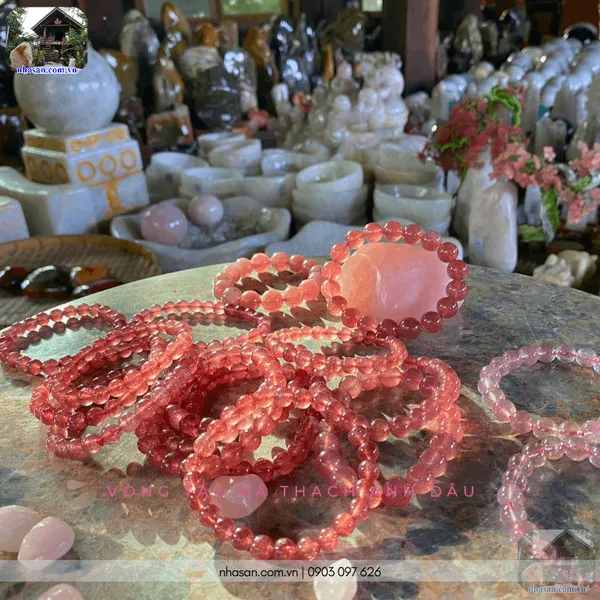 Vòng tay đá thạch anh dâu 11ly