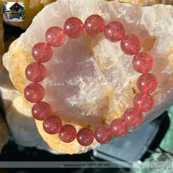 Vòng tay đá thạch anh dâu 11ly