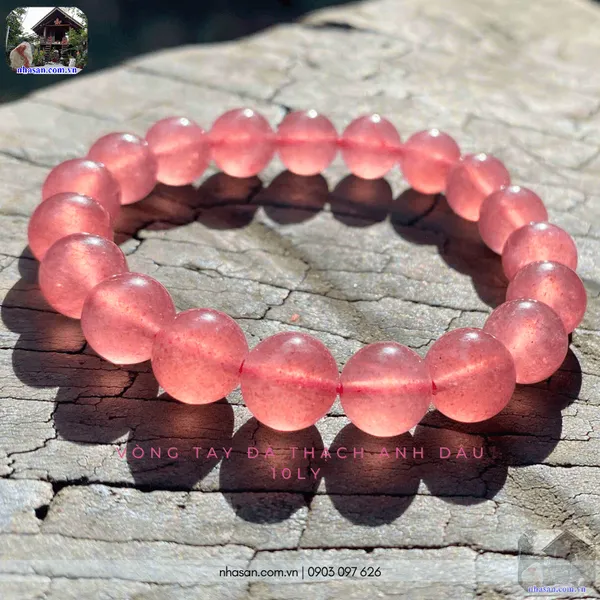 Vòng tay đá thạch anh dâu 10ly