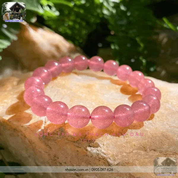 Vòng tay đá thạch anh dâu 10ly