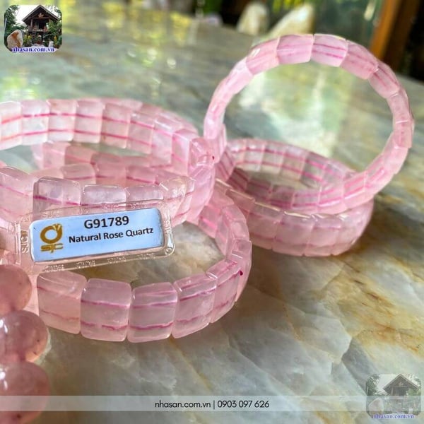 Vòng tay đá thạch anh hồng