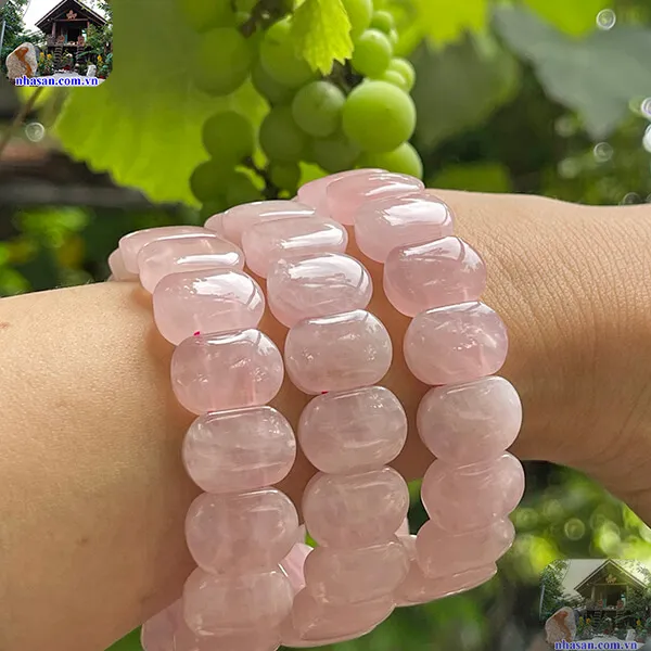 Vòng tay đá thạch anh hồng bản đốt trúc tự nhiên 15mm - Biểu tượng của thanh xuân