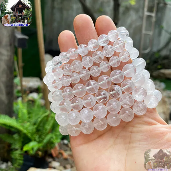 Vòng tay đá thạch anh trắng hợp với mệnh nào