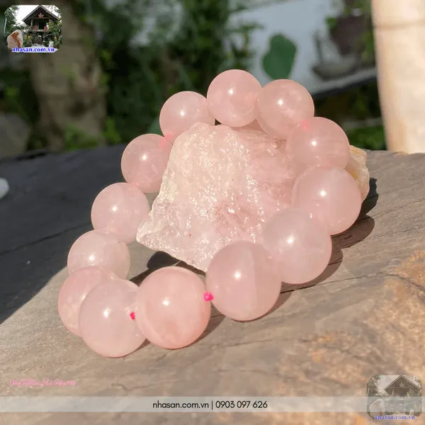 Vòng tay thạch anh hồng 14ly - Biểu tượng của tình yêu vĩnh cửu