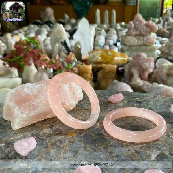 Vòng thạch anh hồng bản liền