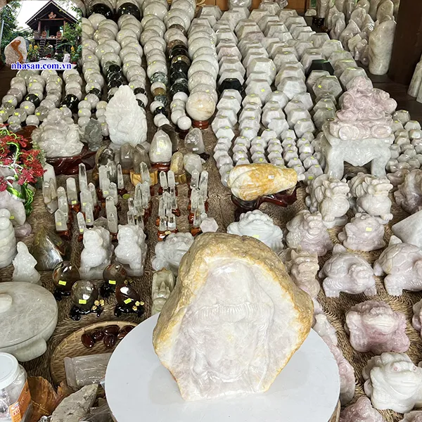 Solo đá thạch anh