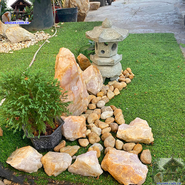 Tiểu cảnh trang trí hoàn toàn bằng đá thạch anh năng lượng Tiểu cảnh trang trí hoàn toàn bằng đá thạch anh năng lượng