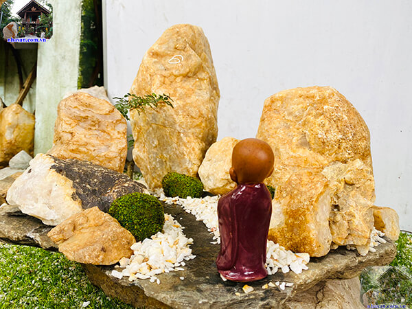 Tiểu cảnh tạo thế núi thiên nhiên hùng vĩ Tiểu cảnh tạo thế núi thiên nhiên hùng vĩ