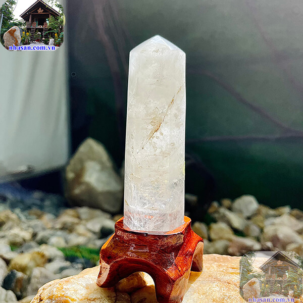 Thạch anh được phát hiện ở nhiều dạng khác nhau Thạch anh được phát hiện ở nhiều dạng khác nhau