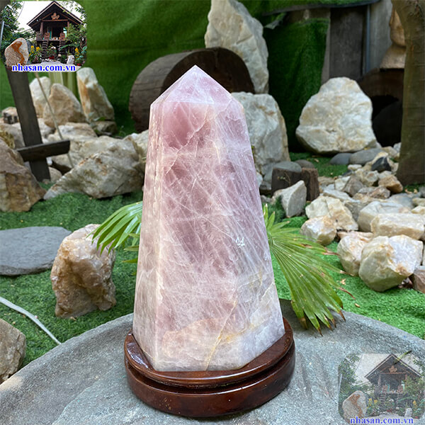 Để đúng vị trí giúp trụ đá thạch anh phát huy được tác dụng tốt nhất Để đúng vị trí giúp trụ đá thạch anh phát huy được tác dụng tốt nhất