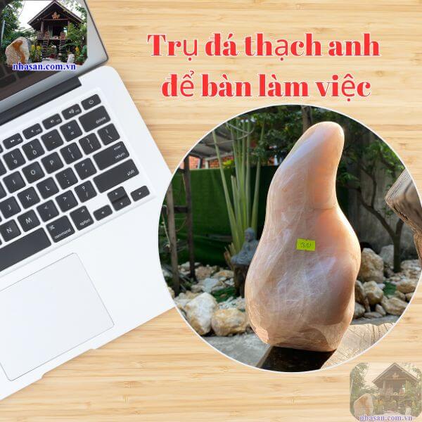 Trụ đá thạch anh là một vật phẩm phong thủy được nhiều người yêu thích Trụ đá thạch anh là một vật phẩm phong thủy được nhiều người yêu thích