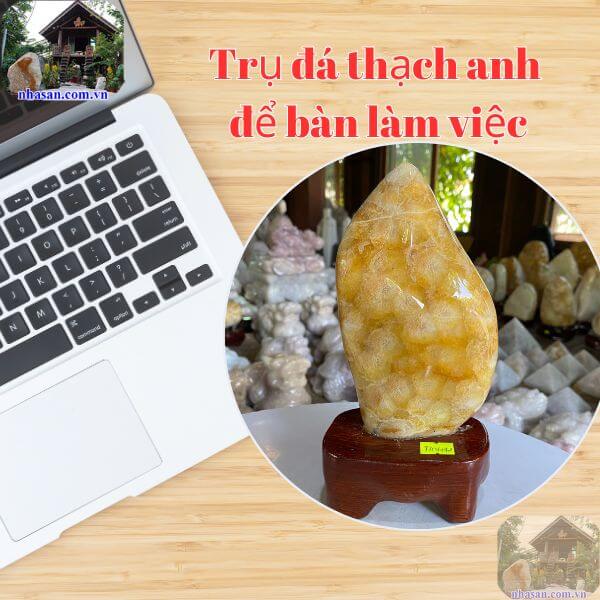 Trụ đá thạch anh bông vàng tượng trưng cho sự giàu sang Trụ đá thạch anh bông vàng tượng trưng cho sự giàu sang