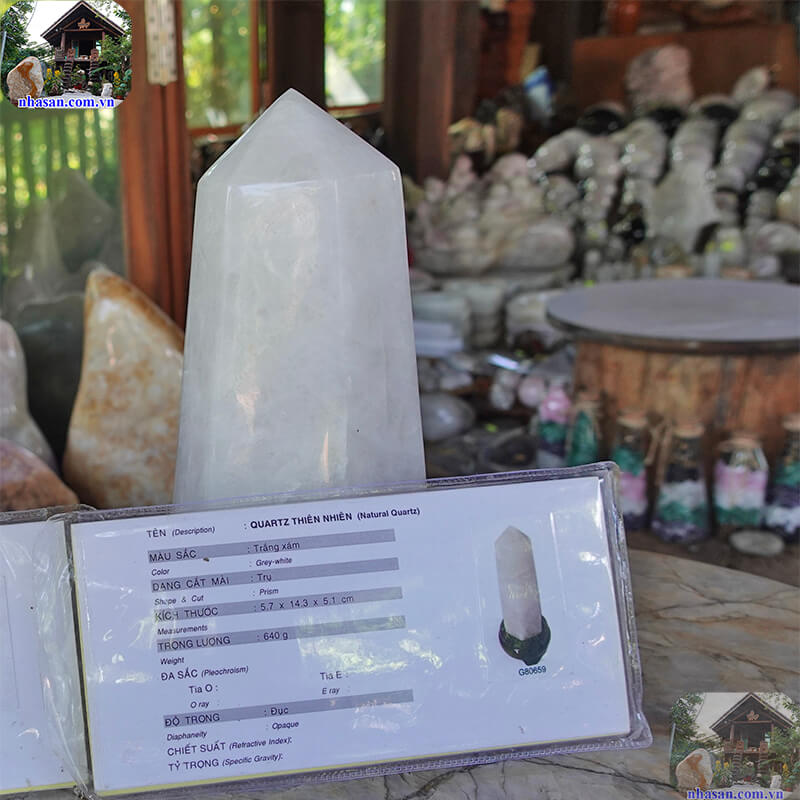 Đá thạch anh lục giác tại Nhà Sàn đã kiểm định Đá thạch anh lục giác tại Nhà Sàn đã kiểm định