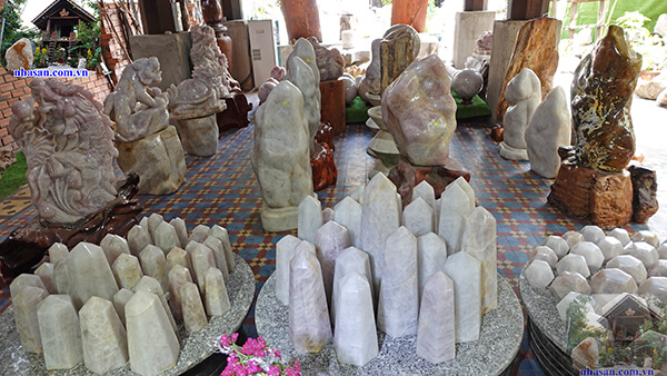 Kho đá phong thủy tự nhiên của Nhà Sàn Kho đá phong thủy tự nhiên của Nhà Sàn