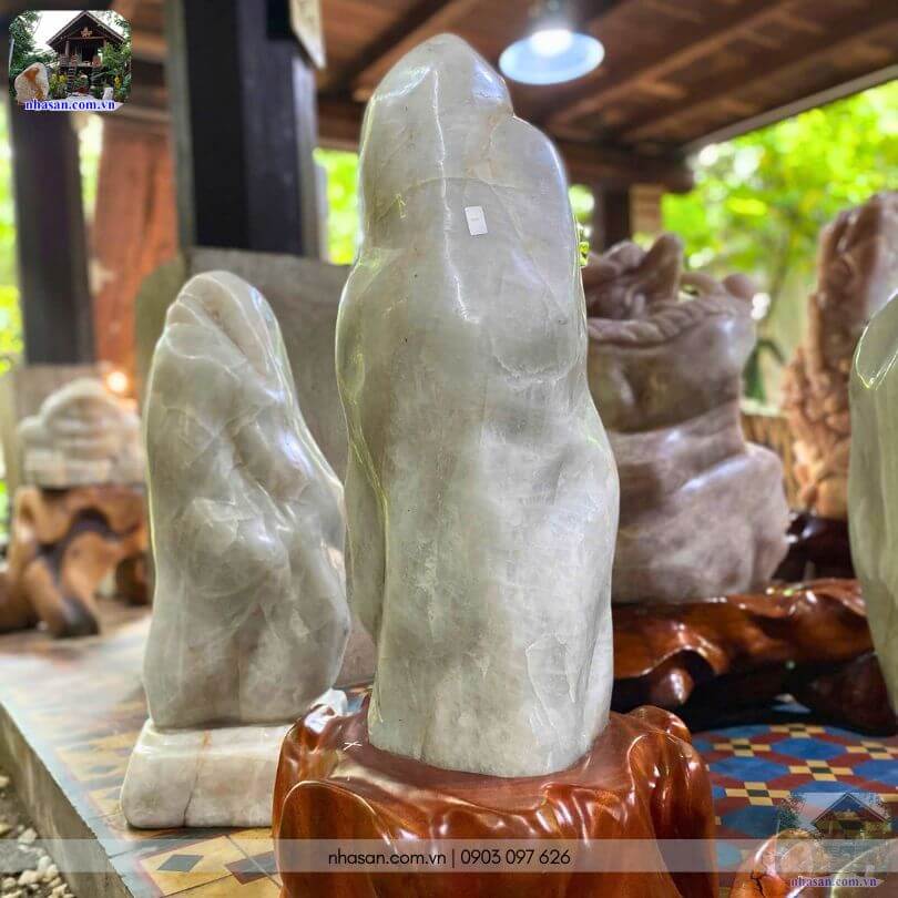 Bảo vật phong thủy trụ đá thạch anh trắng khối đánh bóng giúp chiêu tài lộc và trấn trạch đỉnh cao Bảo vật phong thủy trụ đá thạch anh trắng khối đánh bóng giúp chiêu tài lộc và trấn trạch đỉnh cao