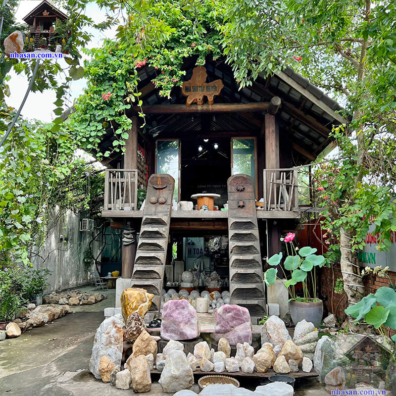 Nhà Sàn Tây Nguyên cung cấp các loại trụ đá thạch anh tự nhiên Nhà Sàn Tây Nguyên cung cấp các loại trụ đá thạch anh tự nhiên