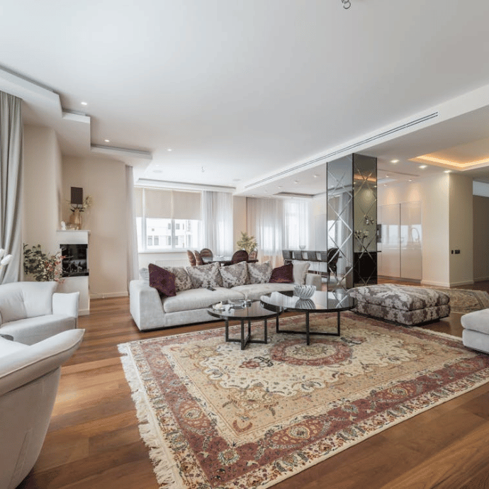 Trung cung là nơi hội tụ năng lượng từ tám hướng, đóng vai trò cân bằng âm dương Trung cung là nơi hội tụ năng lượng từ tám hướng, đóng vai trò cân bằng âm dương