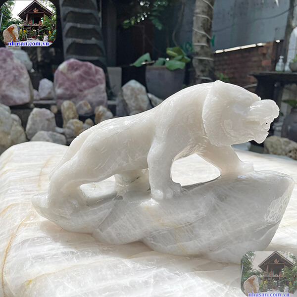 Tượng Bạch Hổ đá thạch anh trắng tự nhiên Tượng Bạch Hổ đá thạch anh trắng tự nhiên