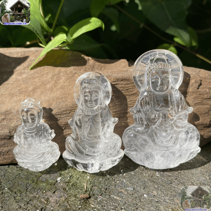 Tượng Phật Quan Âm bằng đá thạch anh được ưa chuộng nhờ năng lượng mạnh mẽ Tượng Phật Quan Âm bằng đá thạch anh được ưa chuộng nhờ năng lượng mạnh mẽ