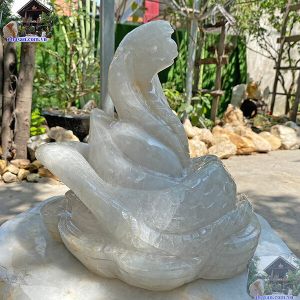 Biểu tượng của sự quyền lực và địa vị xã hội Biểu tượng của sự quyền lực và địa vị xã hội