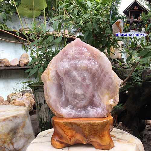 Tuyệt phẩm tượng mặt Phật Thích Ca Mâu Ni bằng cuội đá thạch anh hồng tự nhiên