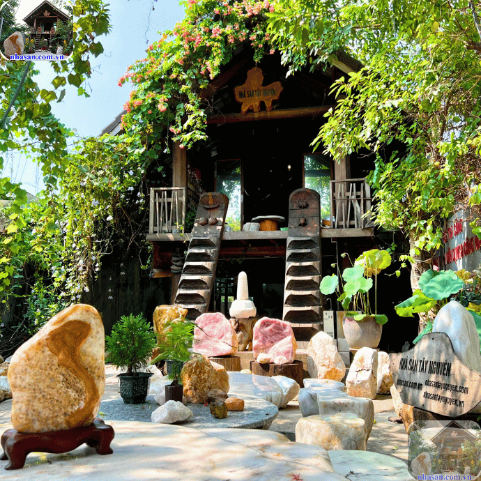 Nhà Sàn Tây Nguyên chuyên cung cấp vật phẩm phong thủy từ đá tự nhiên Nhà Sàn Tây Nguyên chuyên cung cấp vật phẩm phong thủy từ đá tự nhiên