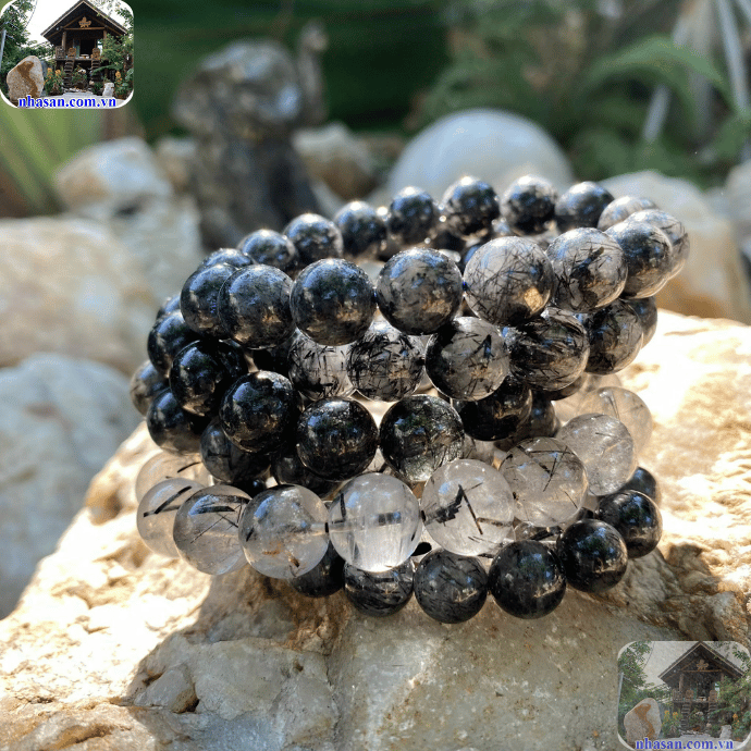 Vòng thạch anh tóc đen cho tuổi Nhâm Tuất 1982 Vòng thạch anh tóc đen cho tuổi Nhâm Tuất 1982