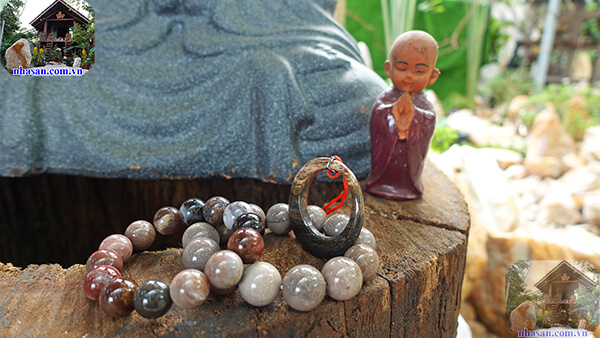 Trang sức phong thủy giúp chủ nhân ngủ ngon Trang sức phong thủy giúp chủ nhân ngủ ngon