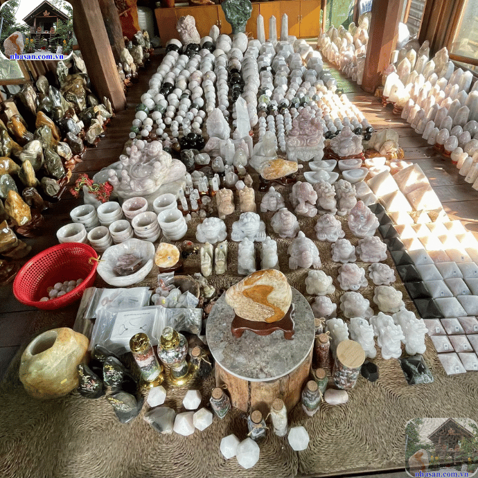 Nên lựa chọn đơn vị uy tín và đá bán quý giúp vật phẩm phát huy năng lượng tốt Nên lựa chọn đơn vị uy tín và đá bán quý giúp vật phẩm phát huy năng lượng tốt