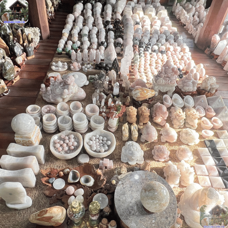 Nhà Sàn Tây Nguyên tự hào cung cấp các sản phẩm đá tự nhiên Việt Nam với nguồn năng lượng thuần khiết Nhà Sàn Tây Nguyên tự hào cung cấp các sản phẩm đá tự nhiên Việt Nam với nguồn năng lượng thuần khiết